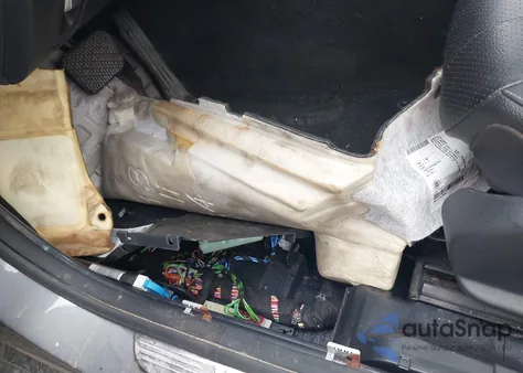 2017 Mercedes-Benz E 300 4Matic из США, поврежденный, VIN WDDZF4KB3HA081096